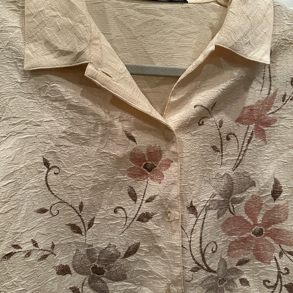 Reworked cropped vintage tops - Picture 3 of 6